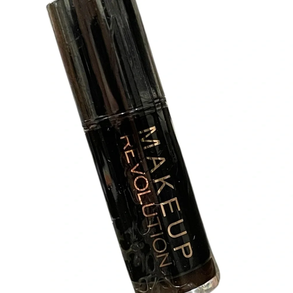 Revolution Amazing Lipstick MAKE ME TONIGHT Dark‎ Brown Berry NEW Cream Beauty